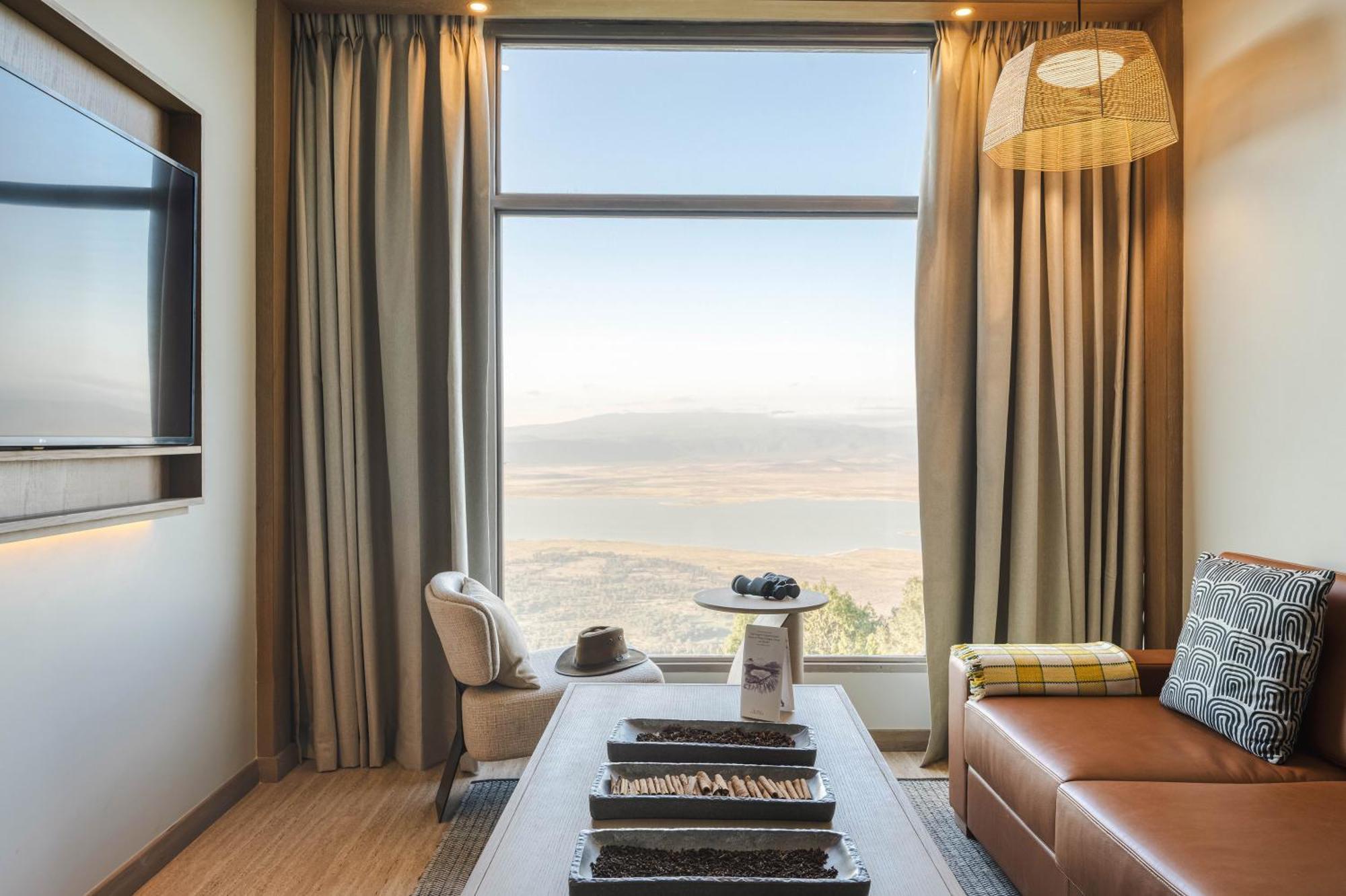 Lodge Member Of Melia Collection - The Leading Of The World *